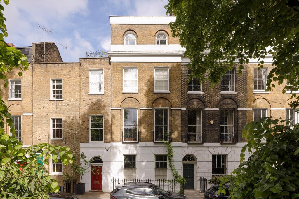 5 bed Mid Terraced House for rent in Islington. From Knight Frank - Islington