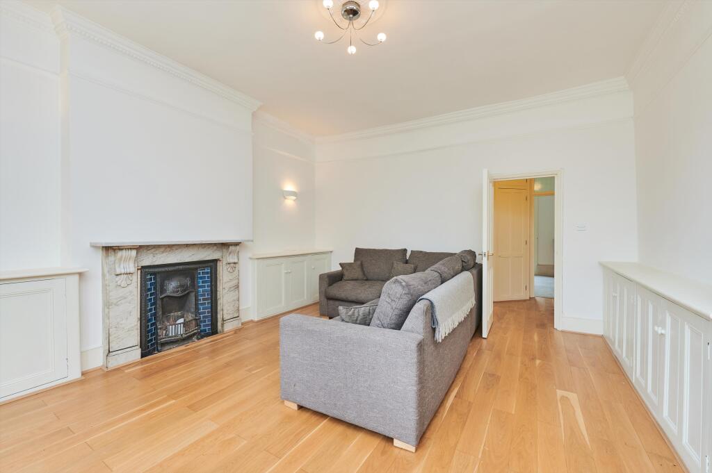 2 bed 1st Floor Flat for rent in London. From Knight Frank - Islington