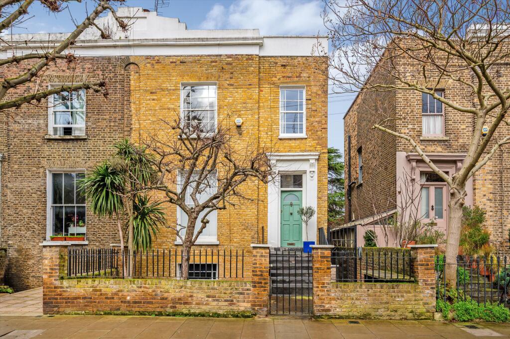 2 bed 1st Floor Flat for rent in Hackney. From Knight Frank - Islington 2 bed 1st Floor Flat for rent in Hackney. From Knight Frank - Islington