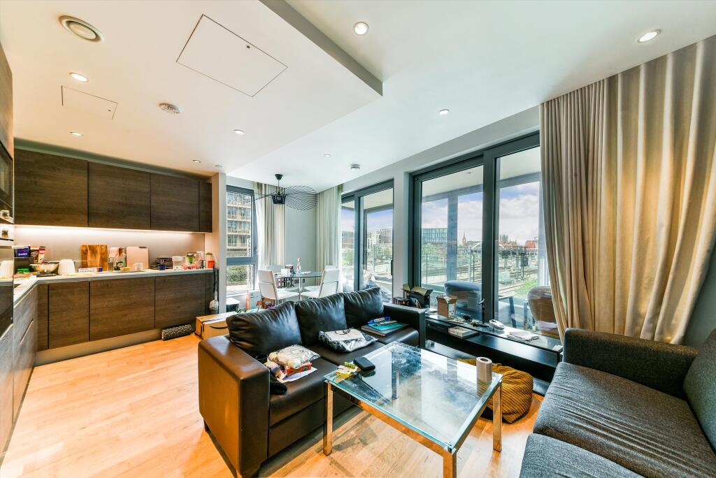2 bed 1st Floor Flat for rent in Camden Town. From Knight Frank - Lettings - Kings Cross