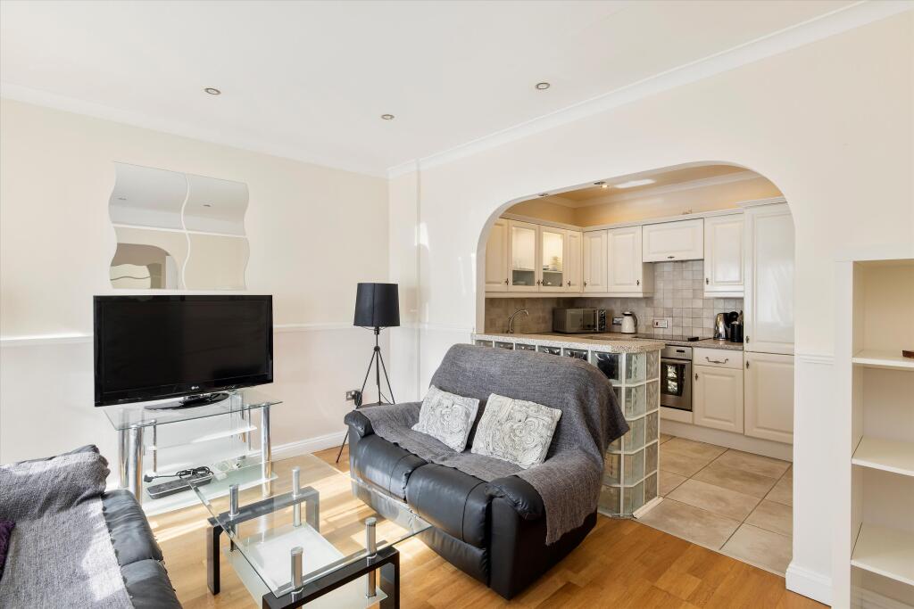 1 bed 1st Floor Flat for rent in Camden Town. From Knight Frank - Lettings - Kings Cross