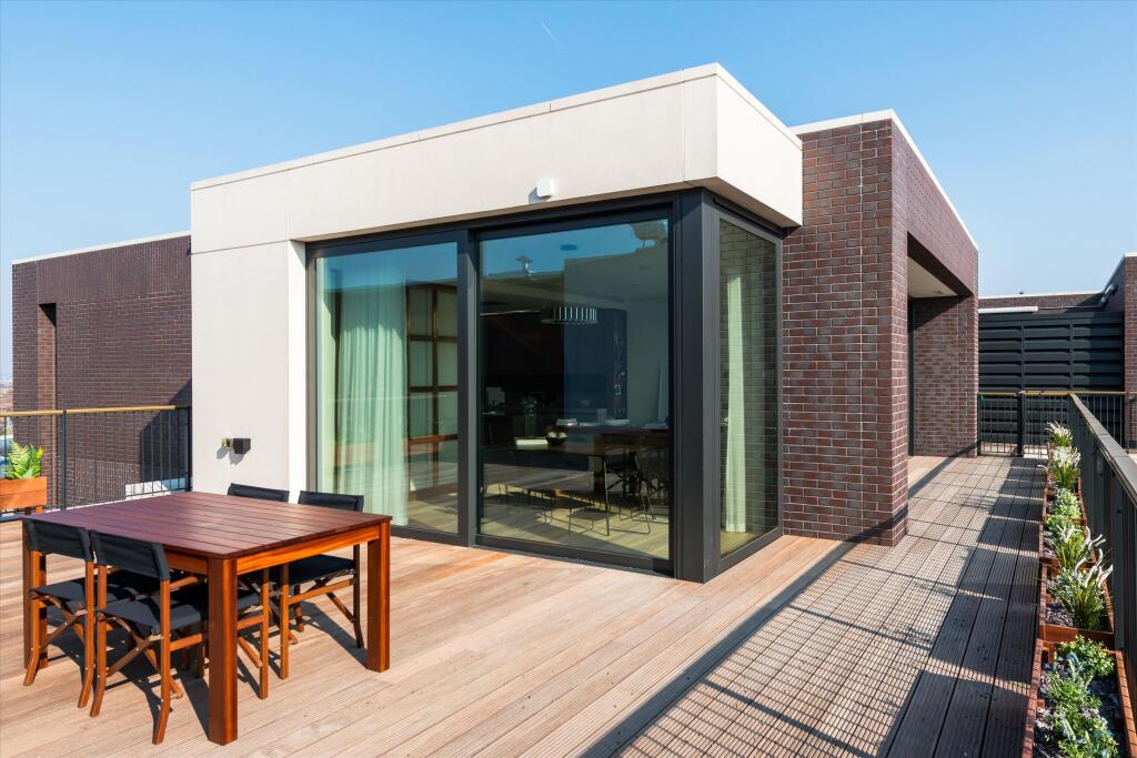 3 bed 1st Floor Flat for rent in London. From Knight Frank - Lettings - Kings Cross 3 bed 1st Floor Flat for rent in London. From Knight Frank - Lettings - Kings Cross