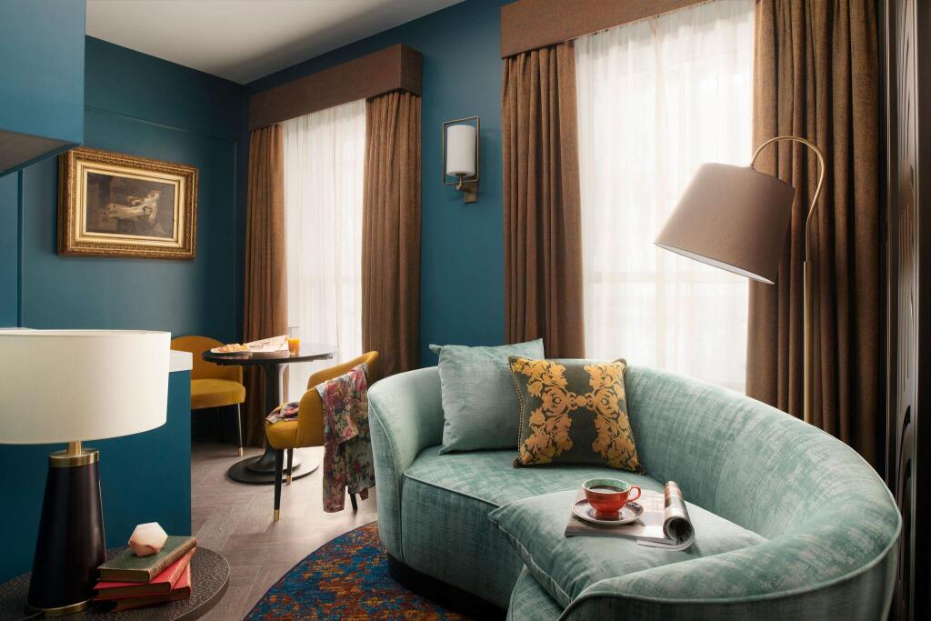 1 bed 1st Floor Flat for rent in London. From Knight Frank - South Kensington