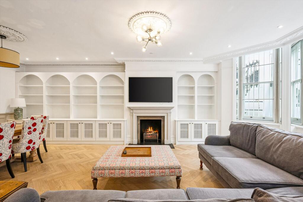 2 bed 1st Floor Flat for rent in London. From Knight Frank - South Kensington
