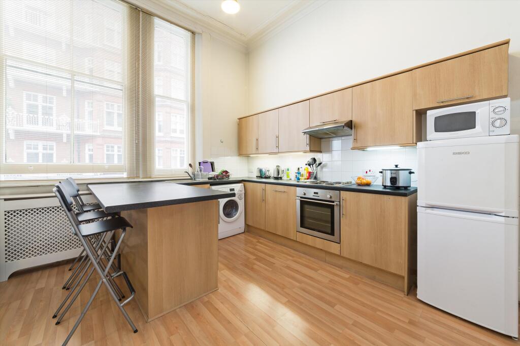 2 bed 1st Floor Flat for rent in London. From Knight Frank - South Kensington