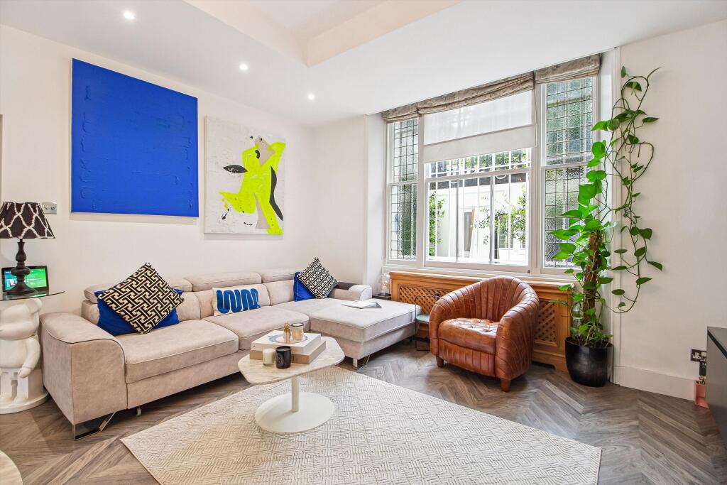 3 bed 1st Floor Flat for rent in London. From Knight Frank - South Kensington 3 bed 1st Floor Flat for rent in London. From Knight Frank - South Kensington