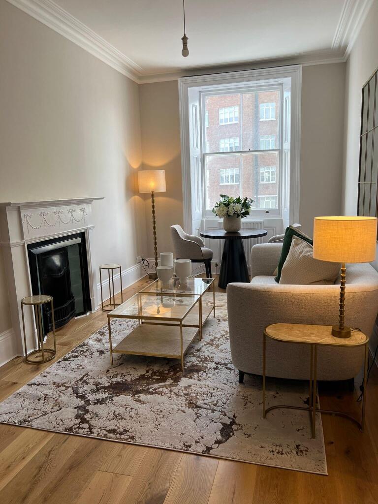 2 bed 1st Floor Flat for rent in London. From Knight Frank - South Kensington
