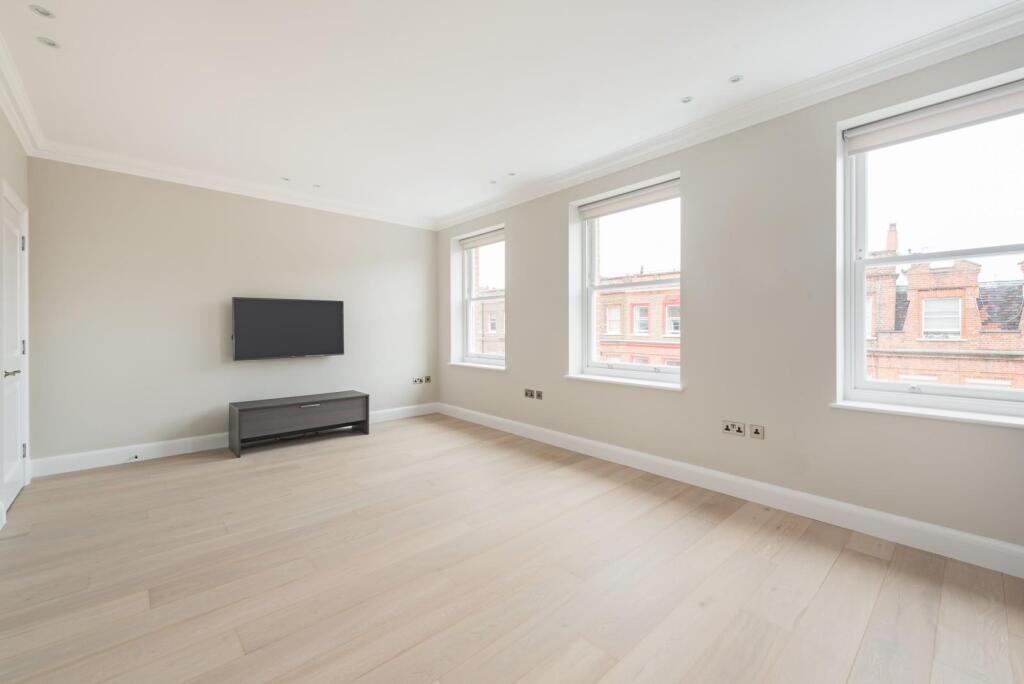 1 bed 1st Floor Flat for rent in Chelsea. From Knight Frank - South Kensington