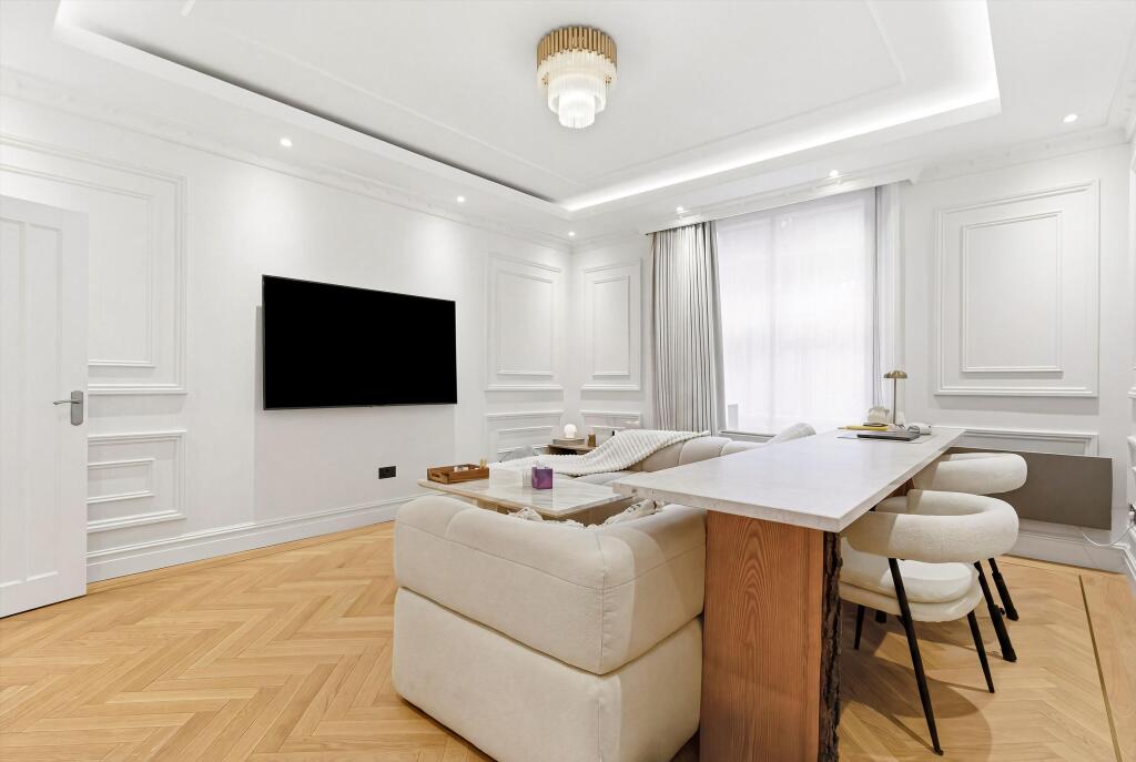 1 bed 1st Floor Flat for rent in London. From Knight Frank - South Kensington