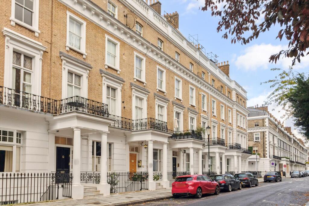 4 bed 1st Floor Flat for rent in London. From Knight Frank - South Kensington