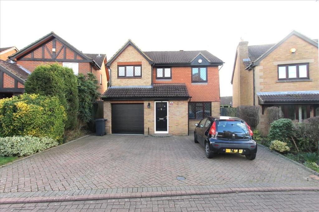 4 bed Detached for rent in Goff's Oak. From Knights Residential - Edmonton