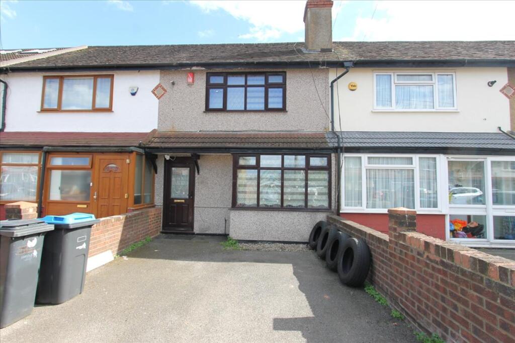 2 bed Detached for rent in London. From Knights Residential - Edmonton
