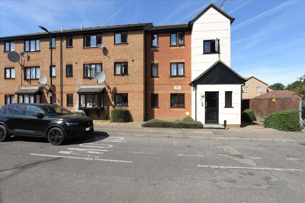 1 bed 1st Floor Flat for rent in London. From Knights Residential - Edmonton