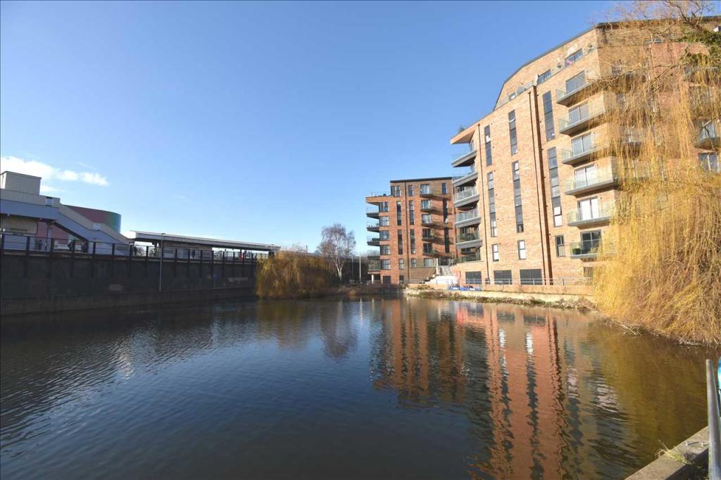 3 bed Apartment for rent in Crayford. From Land Estate - Dartford