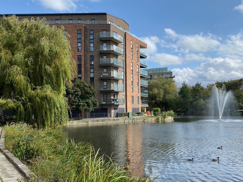 2 bed Apartment for rent in Crayford. From Land Estate - Dartford