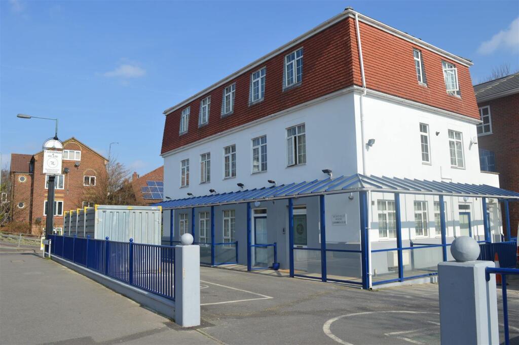 1 bed Apartment for rent in Crayford. From Land Estates Agent - Dartford 1 bed Apartment for rent in Crayford. From Land Estates Agent - Dartford