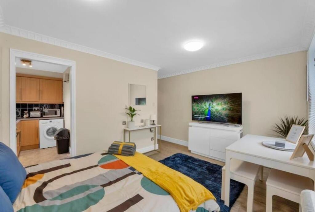 0 bed Studio for rent in Crayford. From Land Estates Agent - Dartford