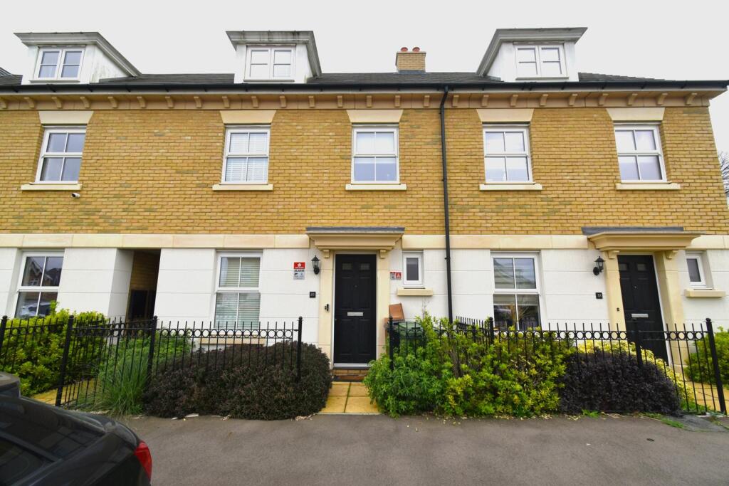 4 bed Mid Terraced House for rent in Swanscombe. From Land Estates Agent - Dartford