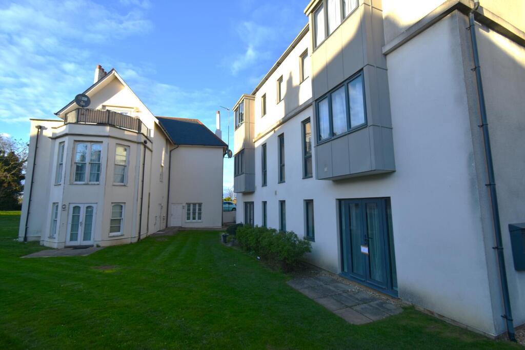 1 bed 1st Floor Flat for rent in Gravesend. From Land Estates Agent - Dartford