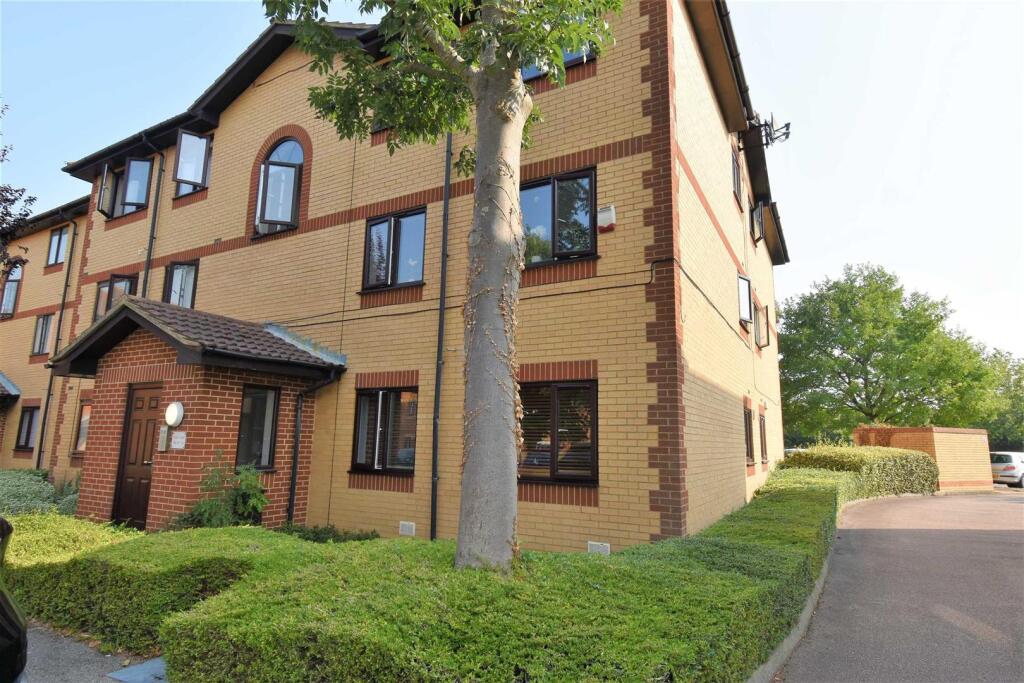 1 bed Apartment for rent in Crayford. From Land Estates Agent - Dartford