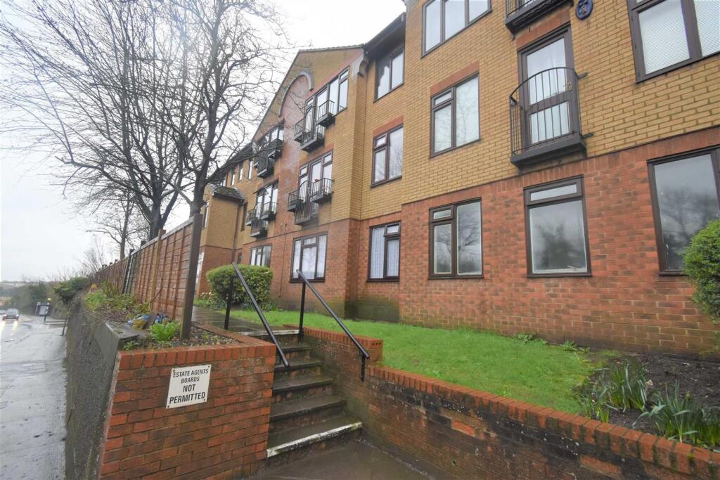 1 bed Apartment for rent in Swanscombe. From Land Estates Agent - Dartford