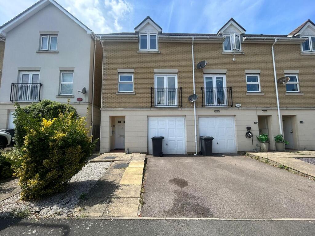 4 bed Detached for rent in Crayford. From Land Estates Agent - Dartford
