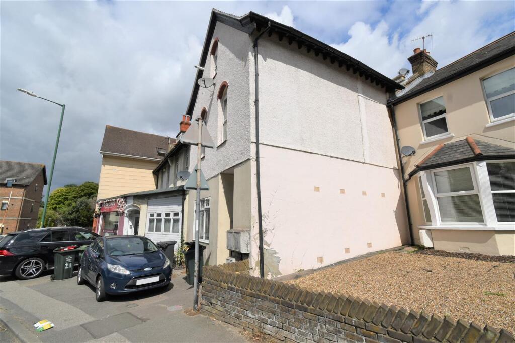 2 bed Apartment for rent in Bexley. From Land Estates Agent - Dartford