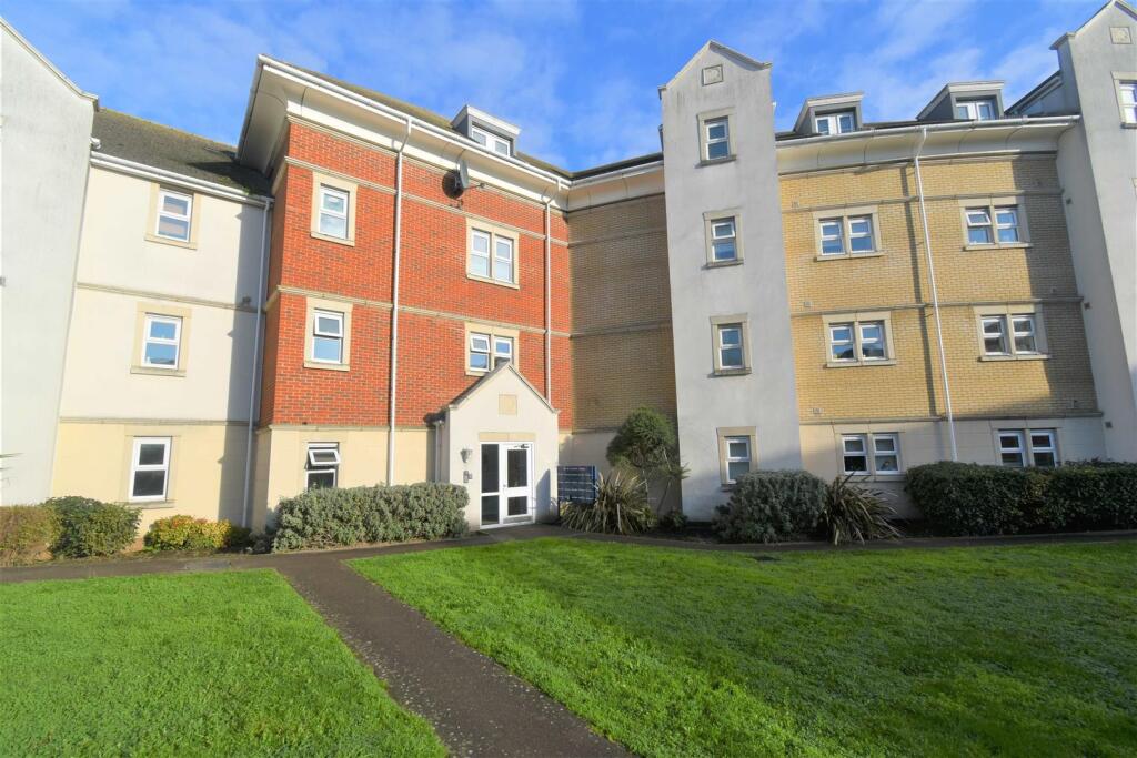 2 bed Apartment for rent in Crayford. From Land Estates Agent - Dartford