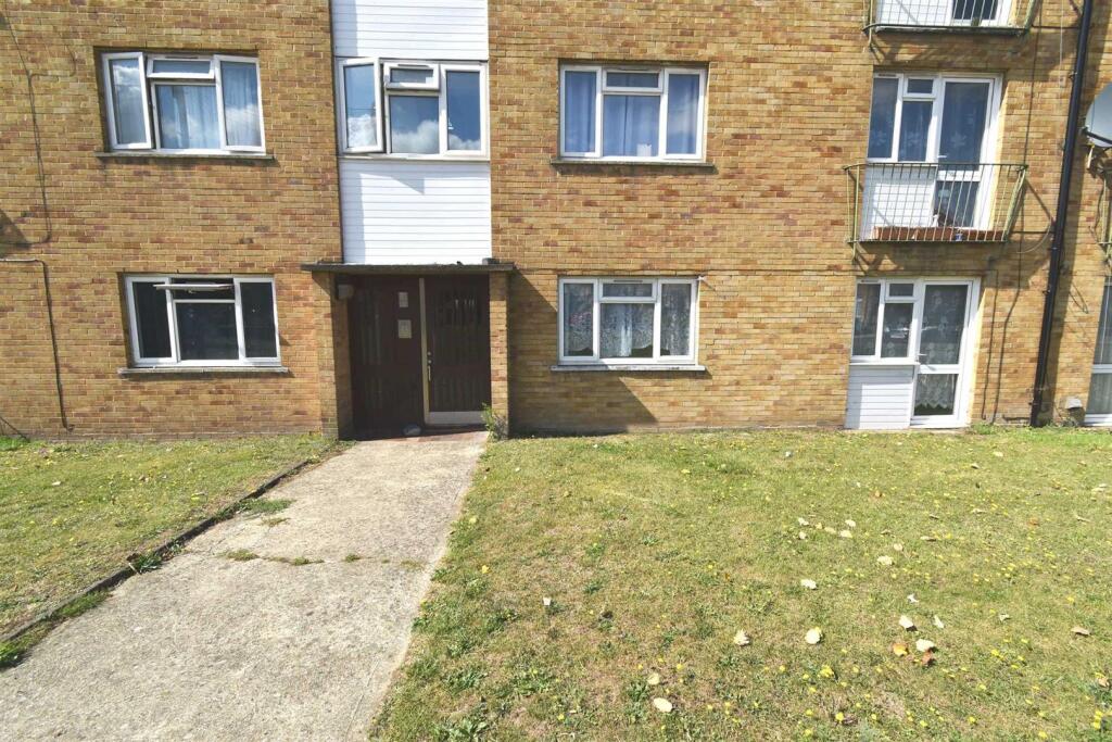 2 bed Apartment for rent in Darenth. From Land Estates Agent - Dartford