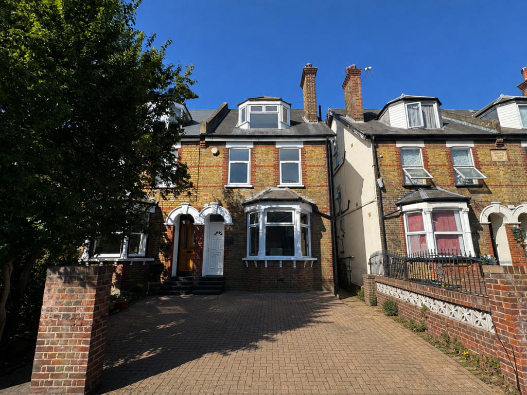 1 bed Apartment for rent in Crayford. From Land Estates Agent - Dartford