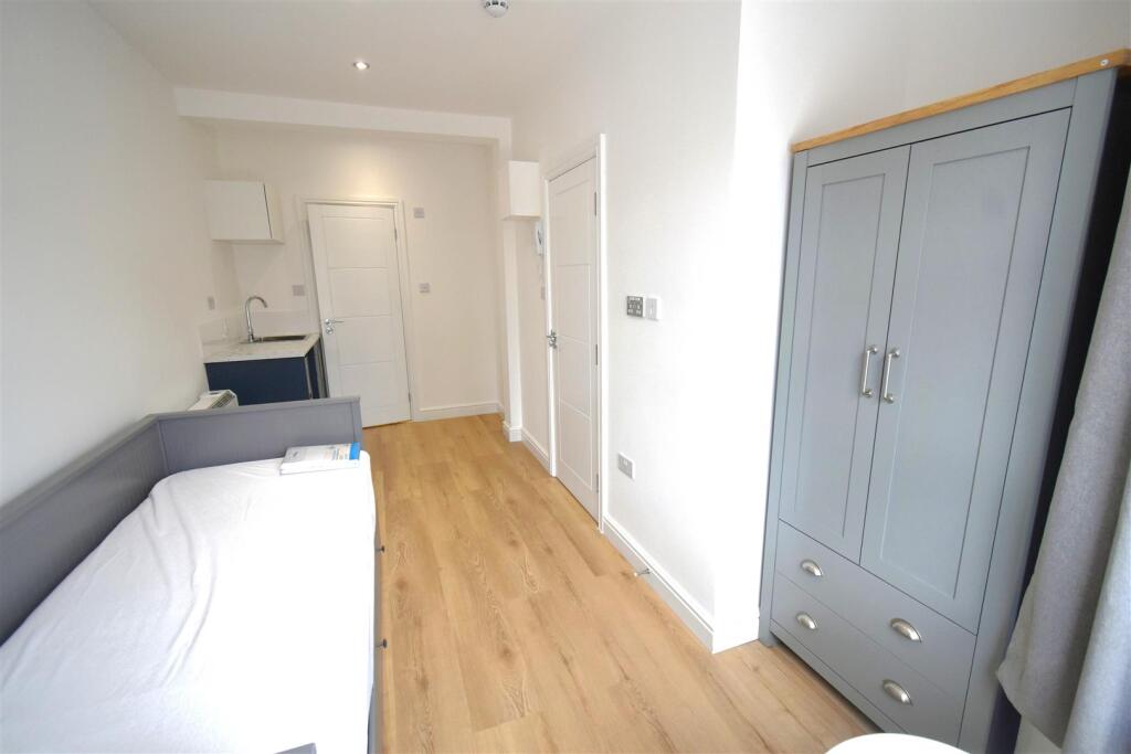 0 bed Studio for rent in Crayford. From Land Estates Agent - Dartford 0 bed Studio for rent in Crayford. From Land Estates Agent - Dartford