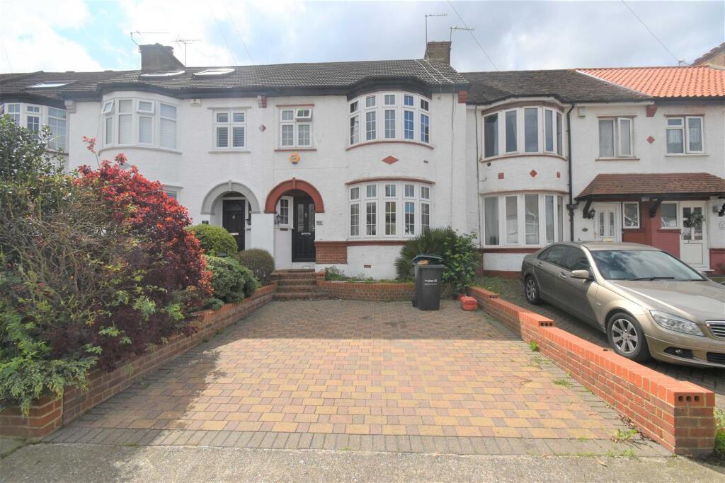3 bed Detached for rent in Gravesend. From Land Estates Agent - Dartford