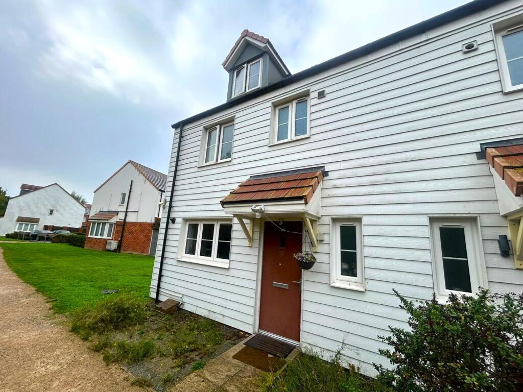 4 bed Detached for rent in Crayford. From Land Estates Agent - Dartford