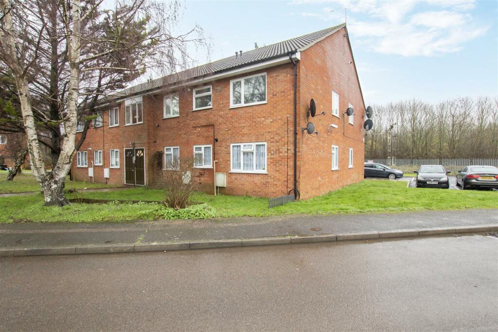1 bed Flat for rent in Wormley West End. From Lanes - Cheshunt 