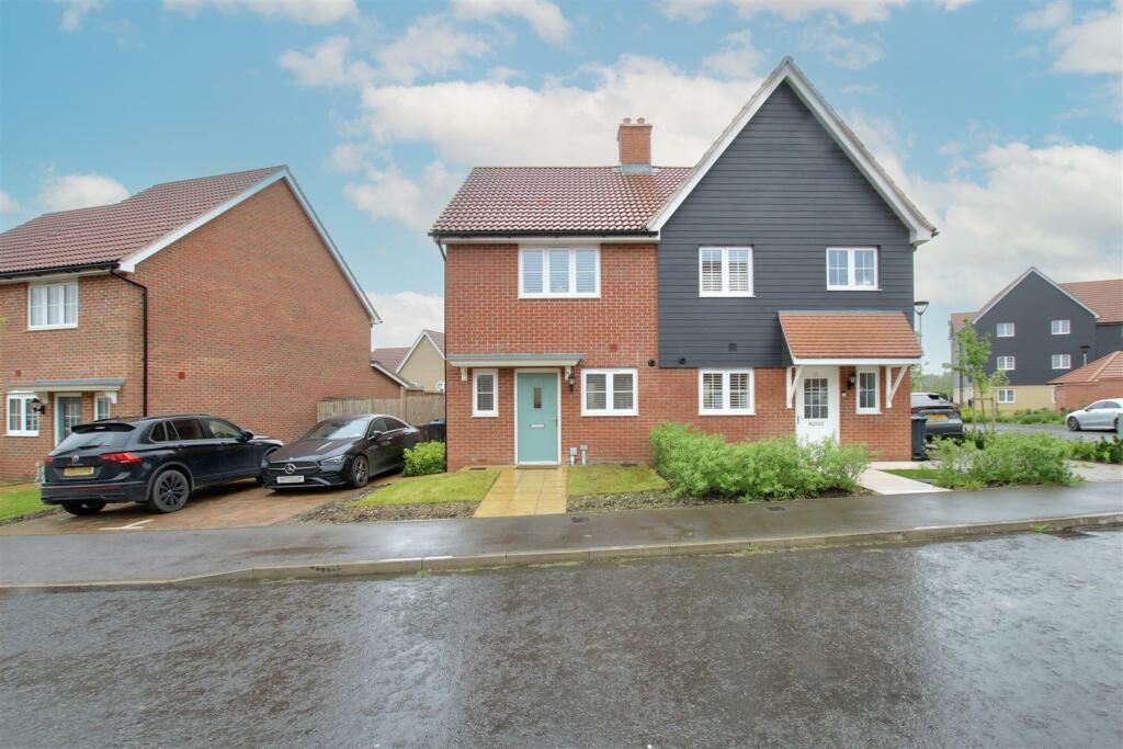 2 bed Detached House for rent in . From Lanes - Cheshunt 