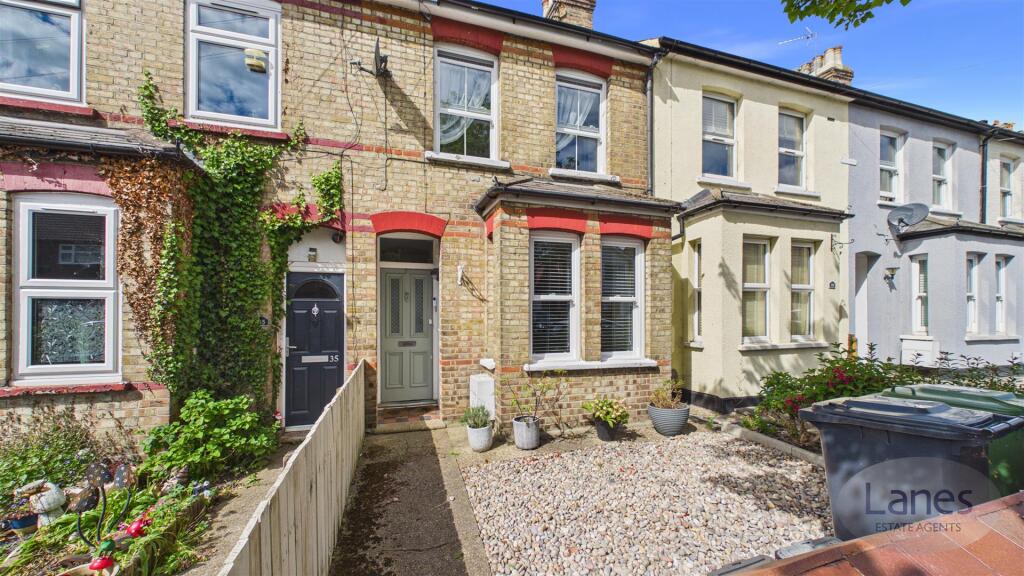 3 bed Detached for rent in Cheshunt. From Lanes - Cheshunt 