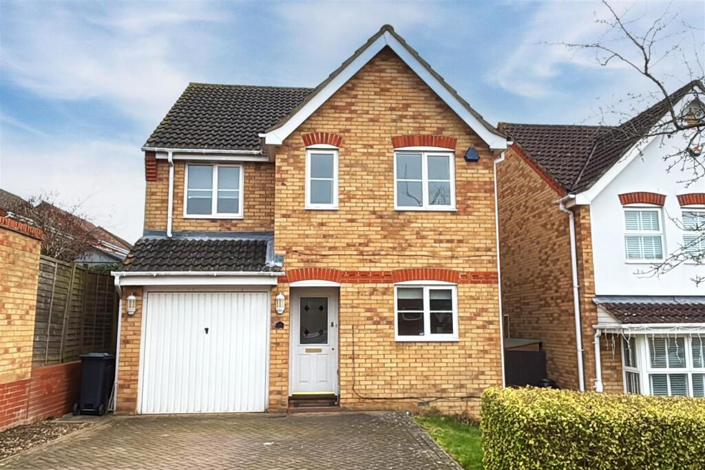 4 bed Detached for rent in Goff's Oak. From Lanes - Cheshunt 