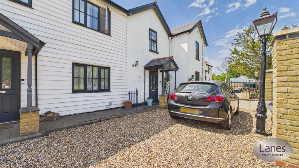 2 bed Detached for rent in Breach Barns. From Lanes - Cheshunt 