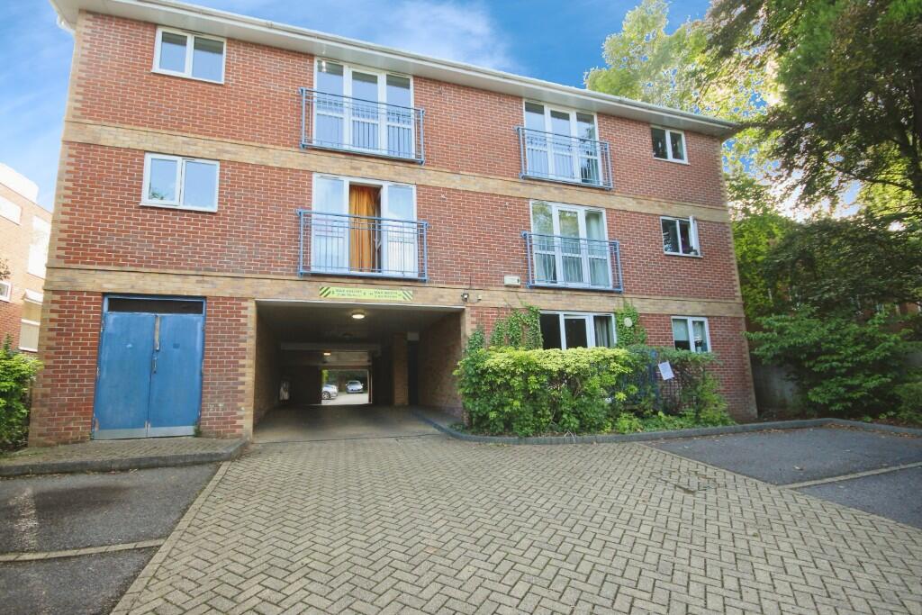 2 bed Apartment for rent in Bournemouth. From Brown & Kay - Westbourne