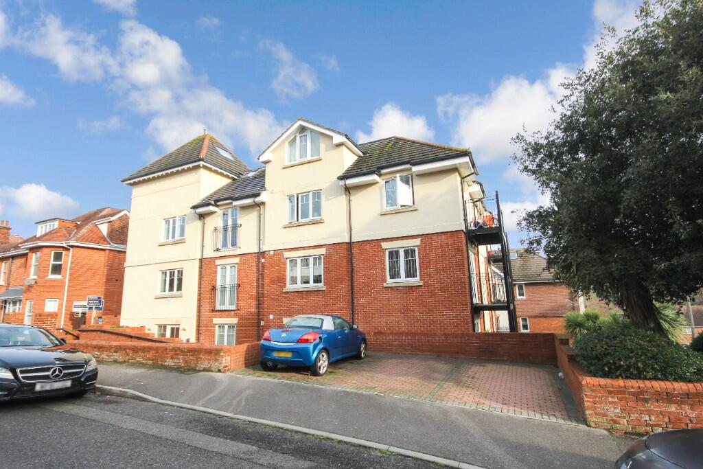 2 bed 1st Floor Flat for rent in Bournemouth. From Brown & Kay - Westbourne 2 bed 1st Floor Flat for rent in Bournemouth. From Brown & Kay - Westbourne