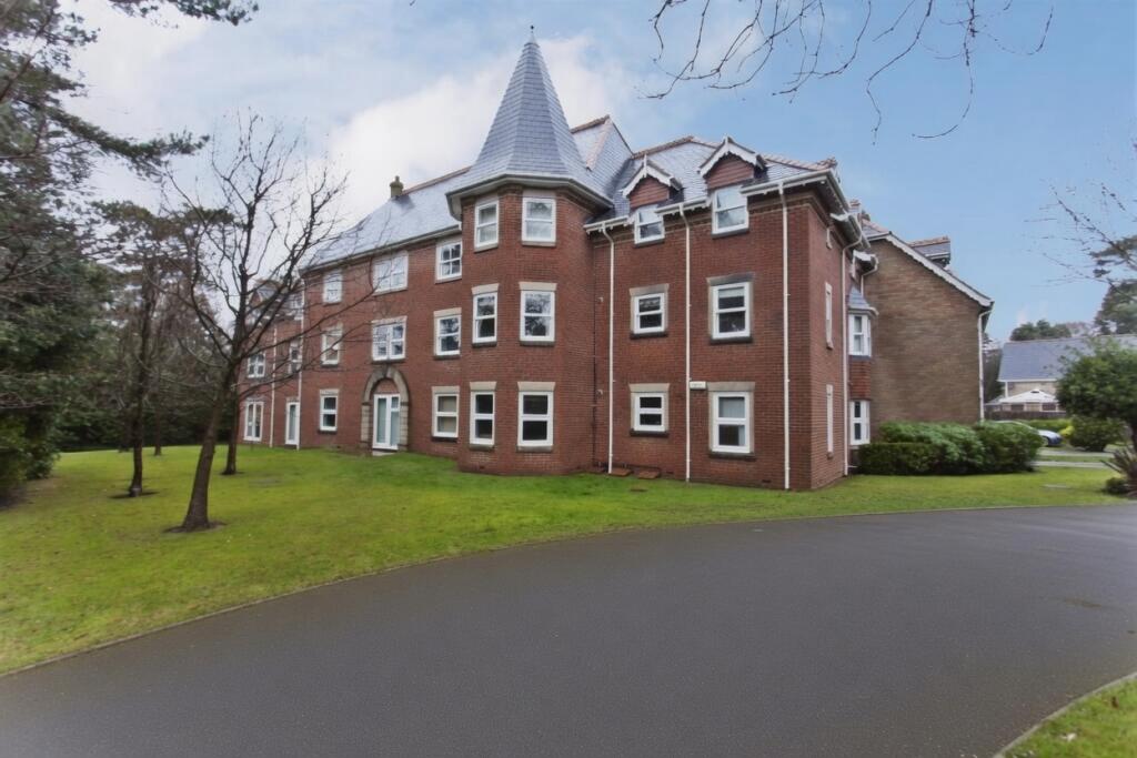 4 bed Mid Terraced House for rent in Bournemouth. From Brown & Kay - Westbourne