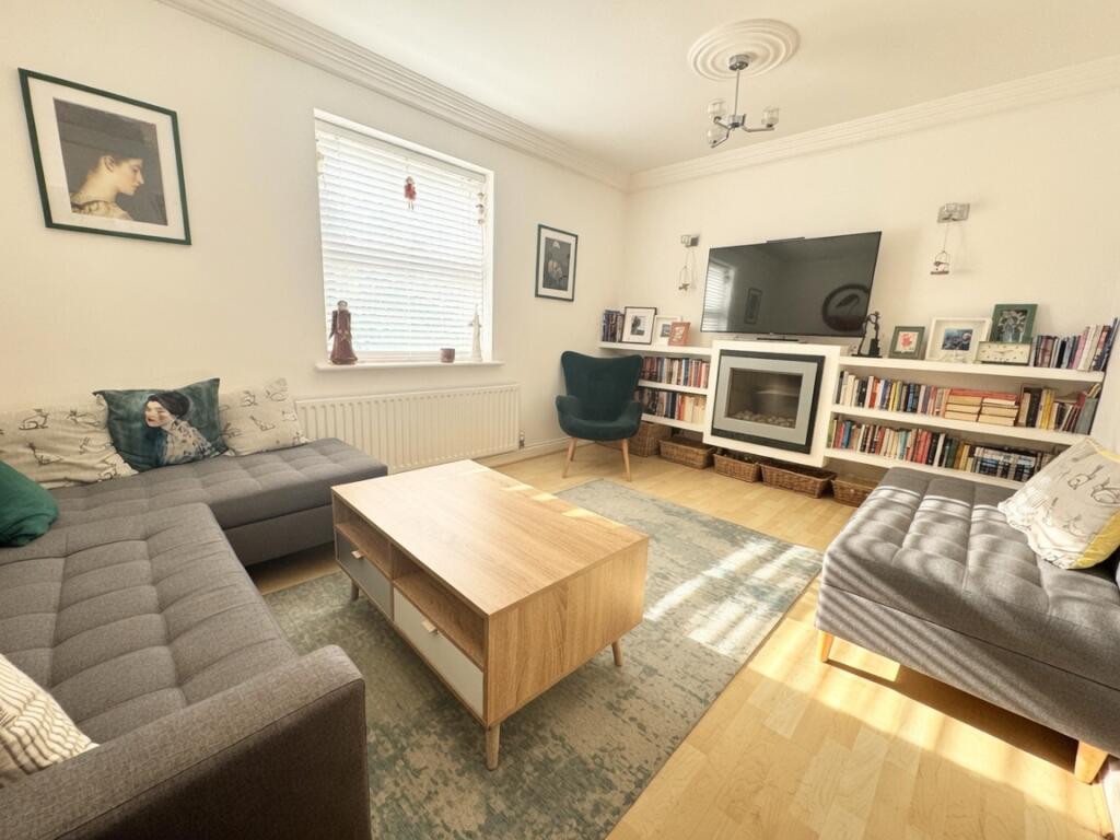 3 bed Mid Terraced House for rent in Bournemouth. From Brown & Kay - Westbourne