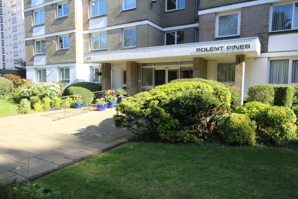2 bed Apartment for rent in Bournemouth. From Brown & Kay - Westbourne 2 bed Apartment for rent in Bournemouth. From Brown & Kay - Westbourne