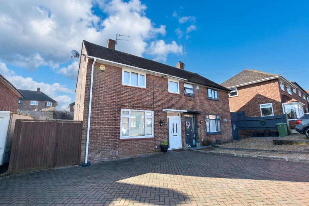 3 bed Semi Detached for rent in Orpington. From Langford Rae Property Agents - Chelsfield