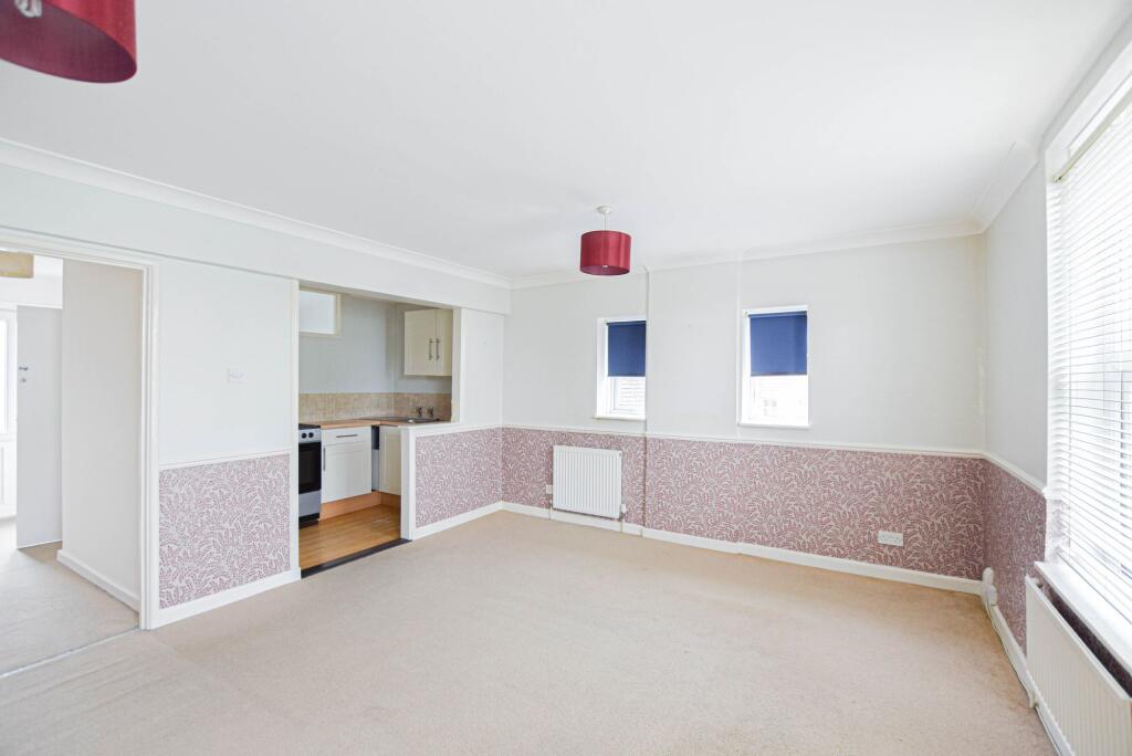 2 bed 1st Floor Flat for rent in Green Street Green. From Langford Rae Property Agents - Chelsfield