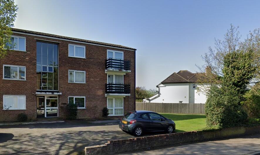 1 bed 1st Floor Flat for rent in Keston. From Langford Russell - West Wickham