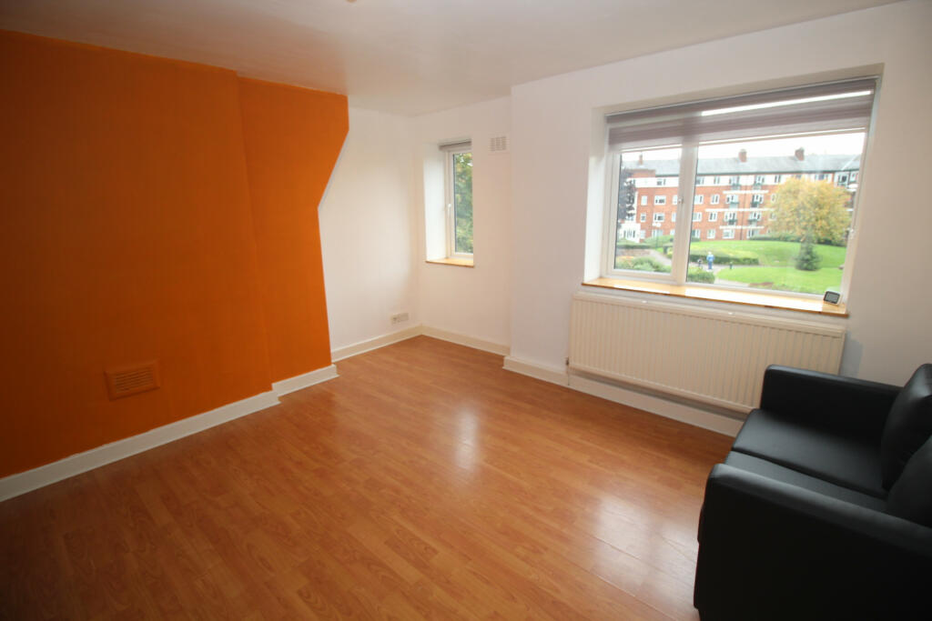 2 bed Apartment for rent in Salford. From Lawrence Copeland  - Town & City Centre - Manchester