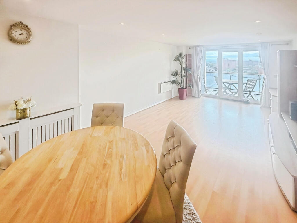 2 bed Apartment for rent in Salford. From Lawrence Copeland (Town & City Centre) - Salford 2 bed Apartment for rent in Salford. From Lawrence Copeland (Town & City Centre) - Salford