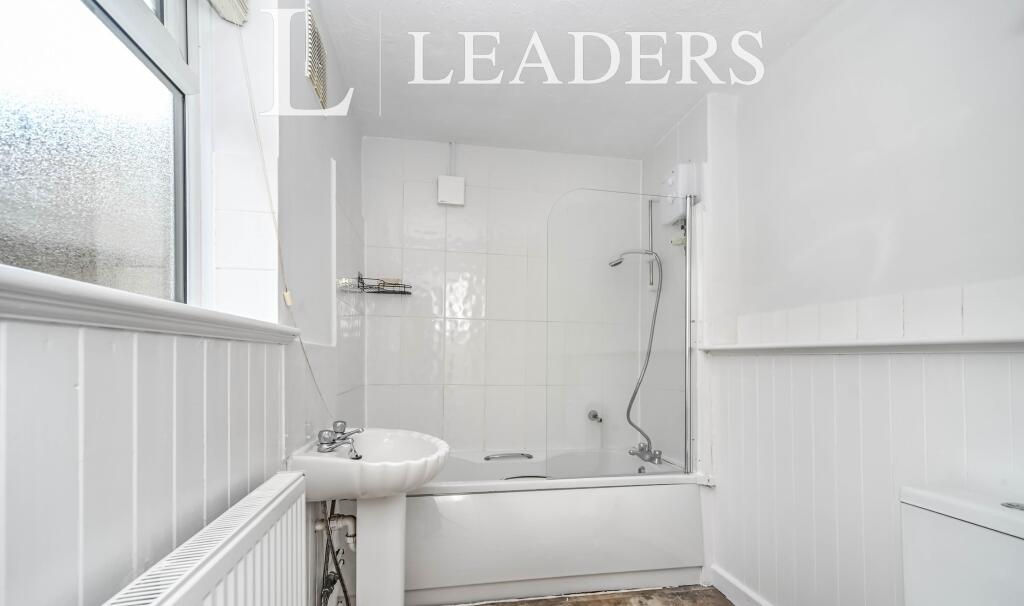 3 bed Mid Terraced House for rent in Clapham Green. From Leaders - Bedford 3 bed Mid Terraced House for rent in Clapham Green. From Leaders - Bedford