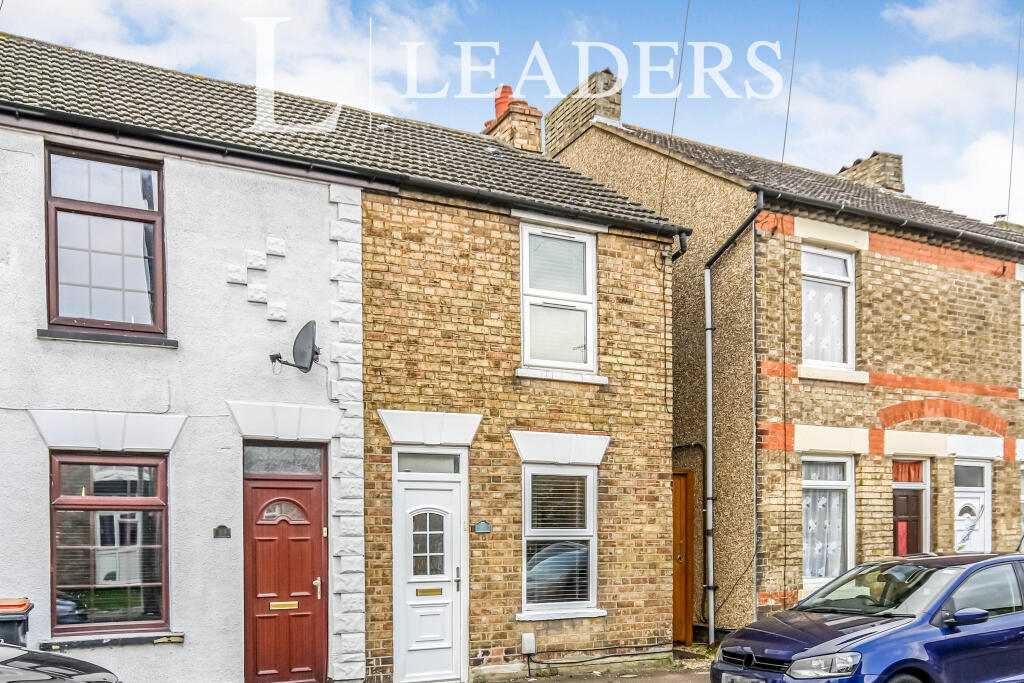 3 bed Mid Terraced House for rent in Bedford. From Leaders - Bedford